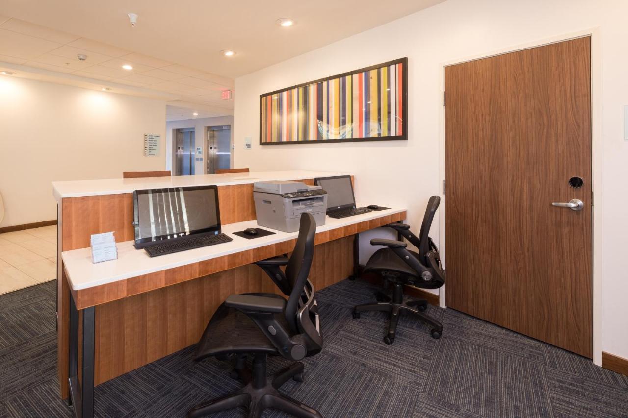 Holiday Inn Express & Suites Alpena - Downtown By Ihg Exteriör bild