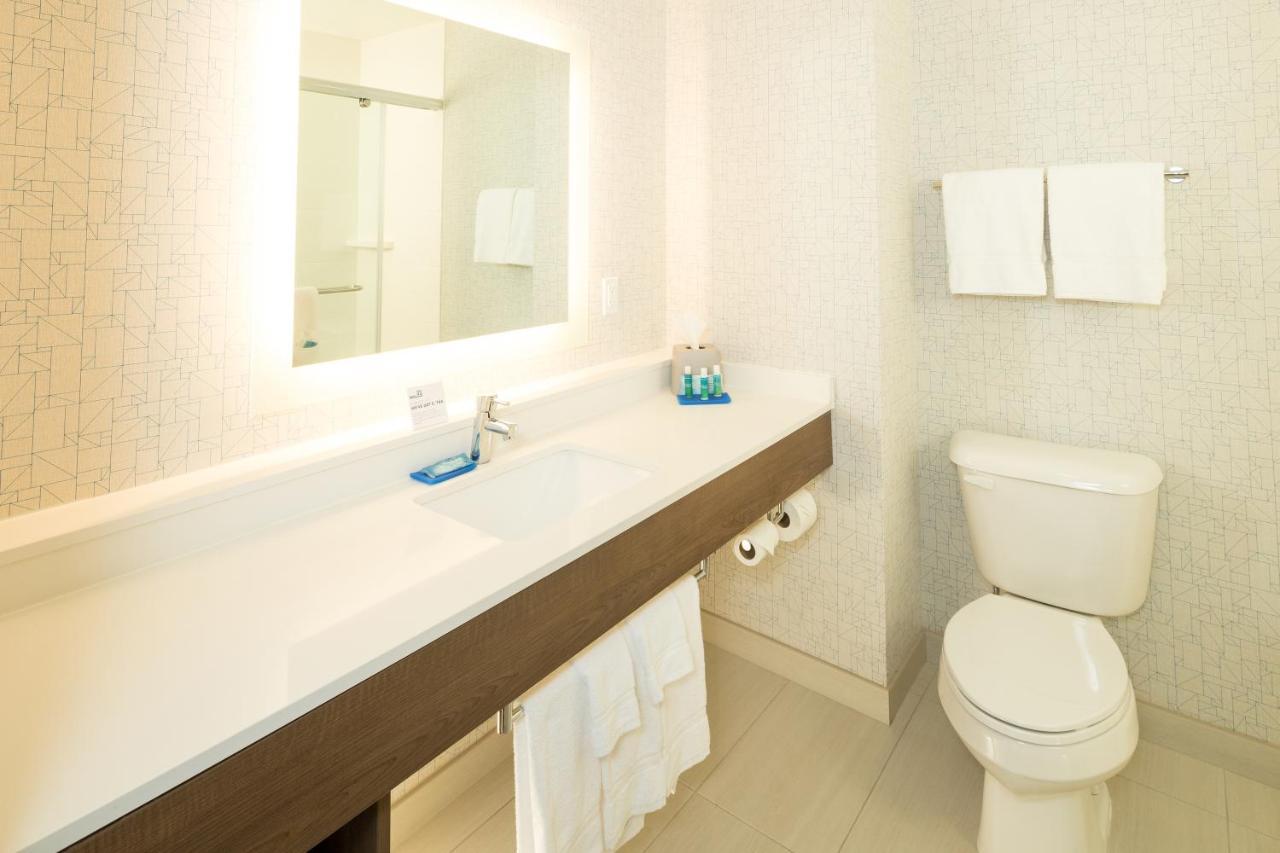 Holiday Inn Express & Suites Alpena - Downtown By Ihg Exteriör bild