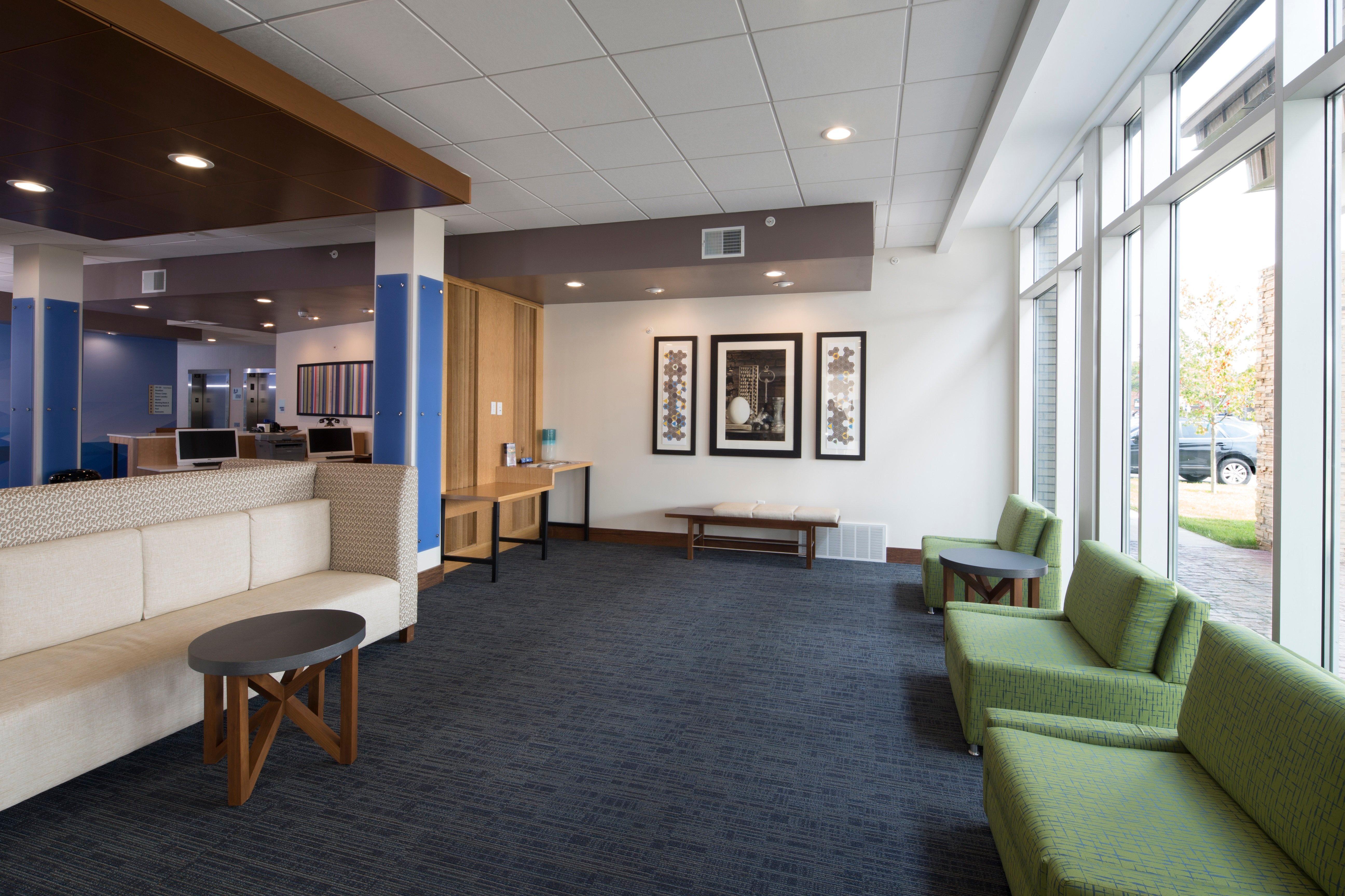Holiday Inn Express & Suites Alpena - Downtown By Ihg Exteriör bild