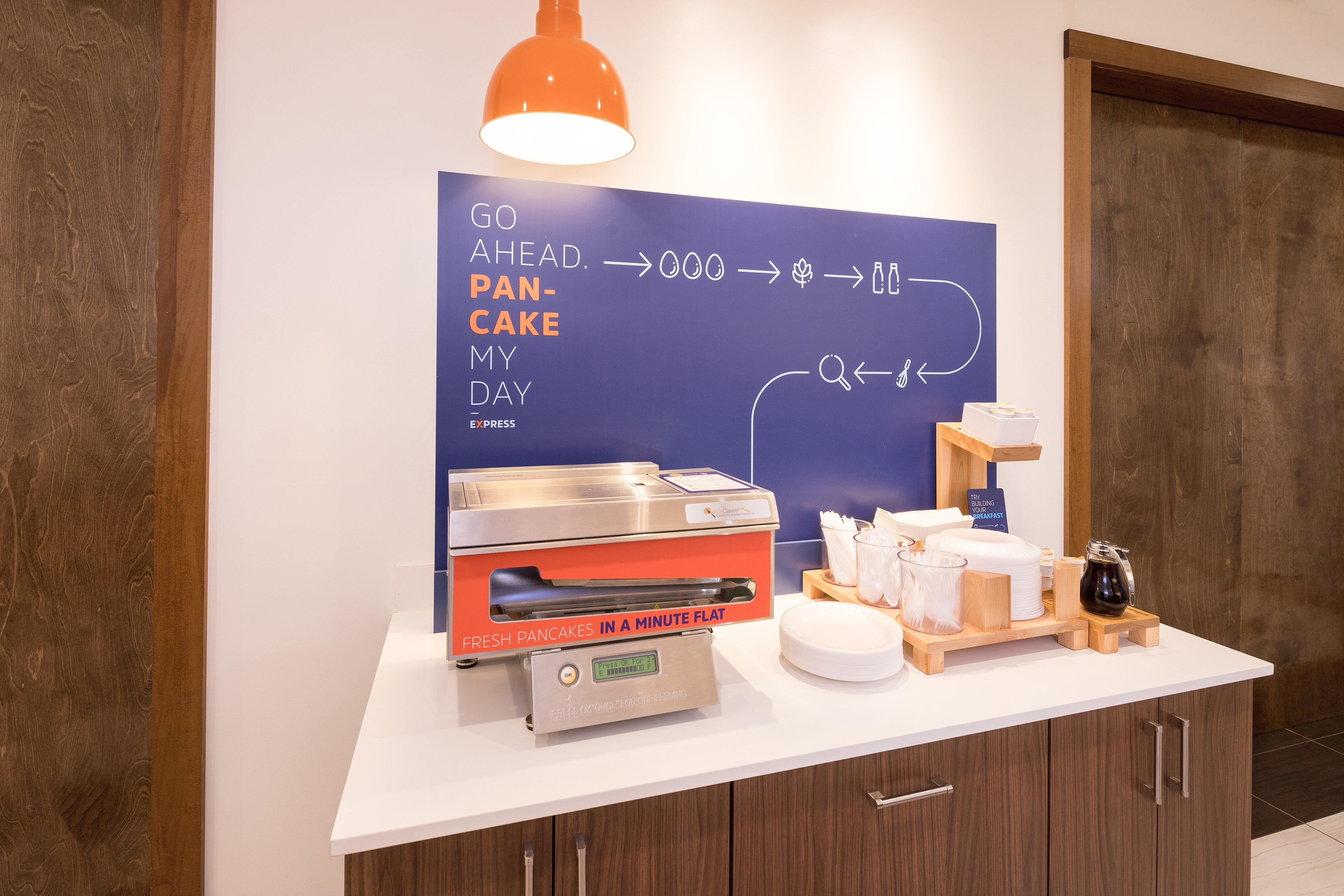 Holiday Inn Express & Suites Alpena - Downtown By Ihg Exteriör bild